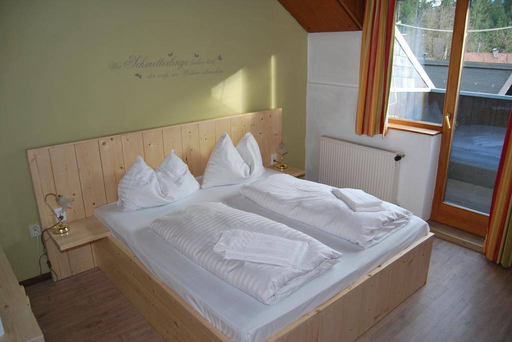 Gaestehaus Pernull Hermagor-Pressegger See Rum bild